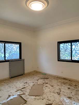 Villa R+1 à louer Ndiakhirate Sn City image 11