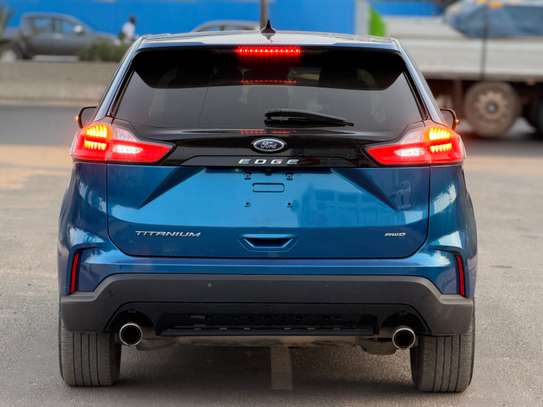 FORD EDGE TITANIUM 2022 4wd 2.0L image 4