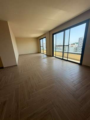 Appartement à louer Point E image 3