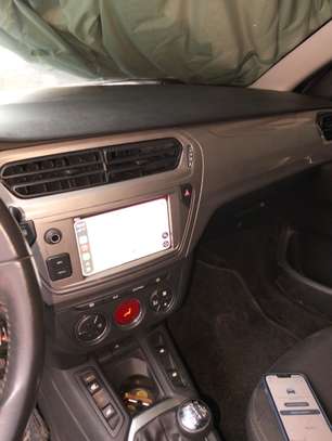 Citroën C-elysee image 2