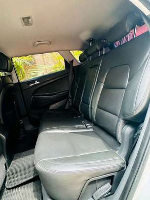 Hyundai tucson 2016 image 6