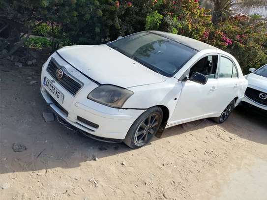 Toyota Avensis liftback 2008 image 2