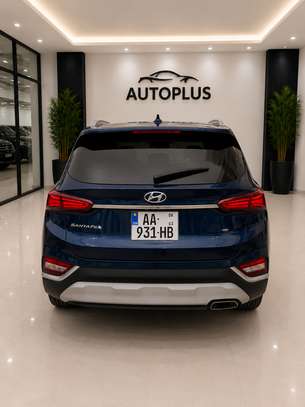 Hyundai Santafe 2019 image 4