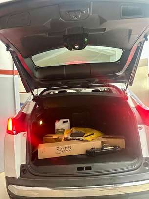Peugeot 3008 image 8