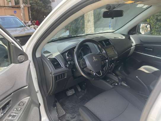 MITSUBISHI RVR (Consomme moins) image 2