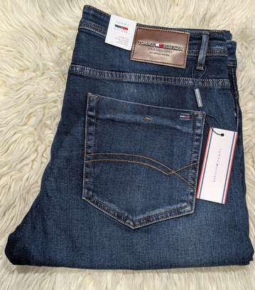 Jeans Grandes Marques coupe classique et slims image 8