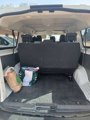 Minibus TOYOTA 9 Places 2018 image 3