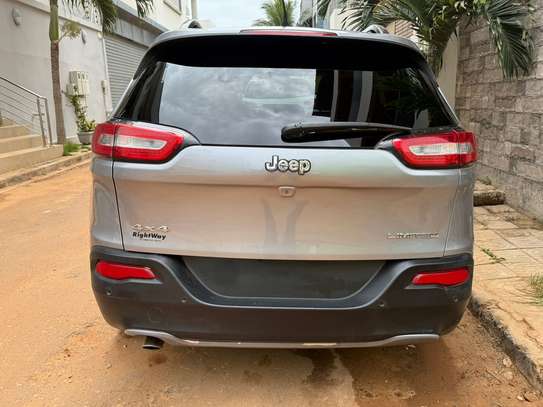 Jeep Cherokee 2018 image 12