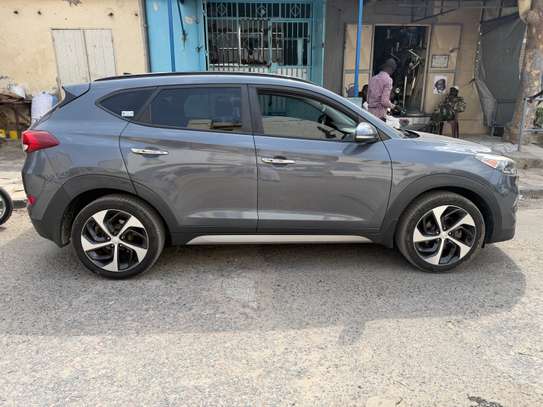 Hyundai Tucson limited 2017 image 4