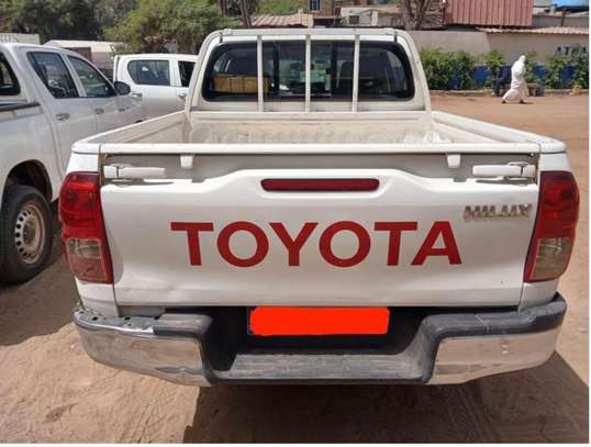 TOYOTA HILUX 2, 4GD CONTRY image 4