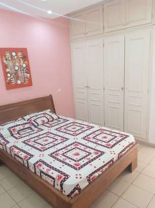Chambre meublée à louer par mois image 6