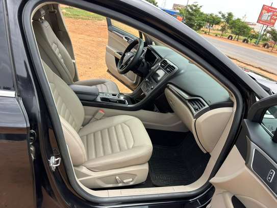 Ford Fusion HYBRID image 9