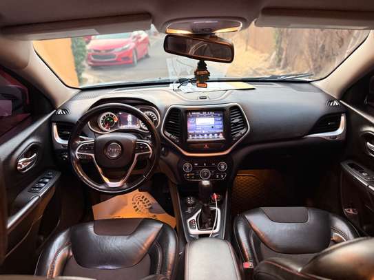 Jeep Cherokee trail hawk  Année: 2017 image 10