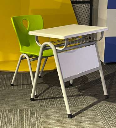 Ensemble Table-Siéges image 4