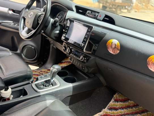Toyota hilux 2021 image 5