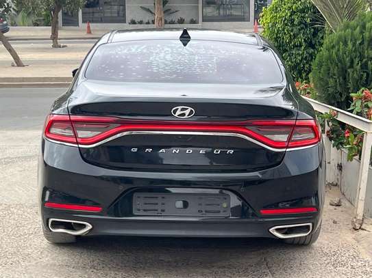 Hyundai grandeur image 9
