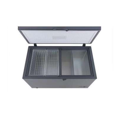 CONGELATEUR 400LITRES ASTECH HORIZONTAL AVEC VITRE GRIS image 2