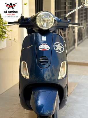 Vespa LX 125 image 9