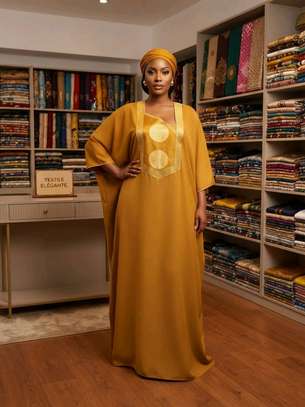 Robe longue marron motifs dorés taille unique fluide image 2
