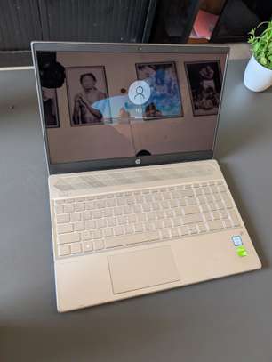Ordinateur portable HP i7 8th/ 4gb dédiée tactile image 4
