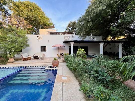 À VENDRE – Villa avec appartement indépendant à Ngaparou image 9