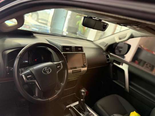 Toyota PRADO VX 2024 SUV Gris métallisé image 11