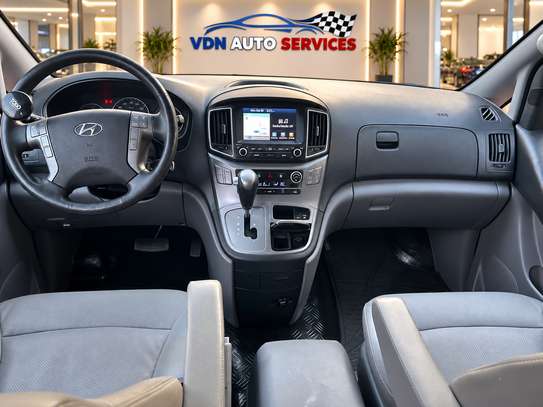 Hyundai Starex diesel boîte auto 2016-2107 image 13