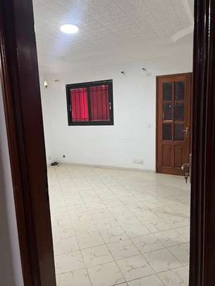 Grande Villa a louer aux Almadies image 5