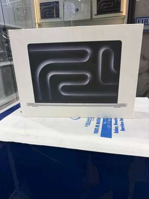 MacBook Pro M5 14 pouces Ram 16Go SSD 1To Scellé image 3