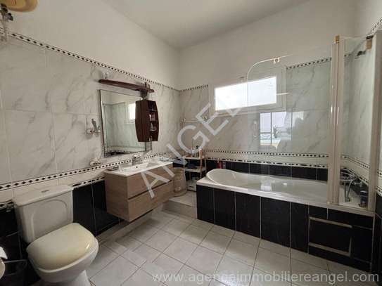Ref_4223_ F5 de 236m² à vendre aux Almadies avec vue sur mer image 8