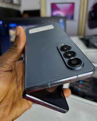Galaxy Fold 4 image 4