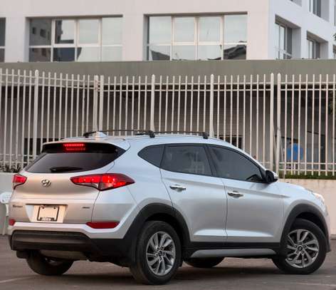 HYUNDAI TUCSON 2018 image 4