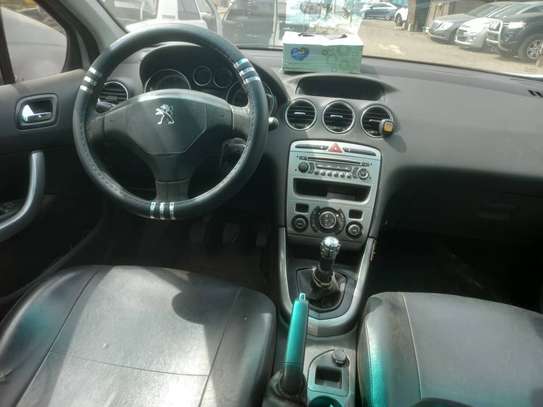 Peugeot 308 image 2
