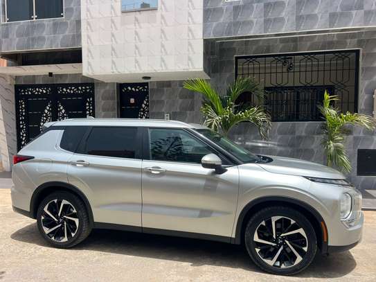 MITSUBISHI OUTLANDER image 12
