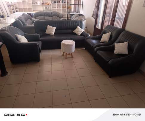 Salon 6 places en cuir anglais image 5