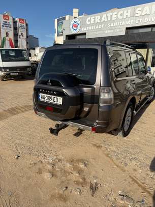 Mitsubishi pagero image 10