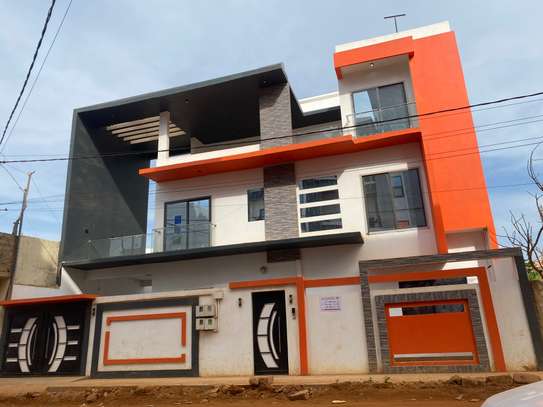 Villa R+3 à louer à la cité Almadie2 Rufisque Sedima image 5