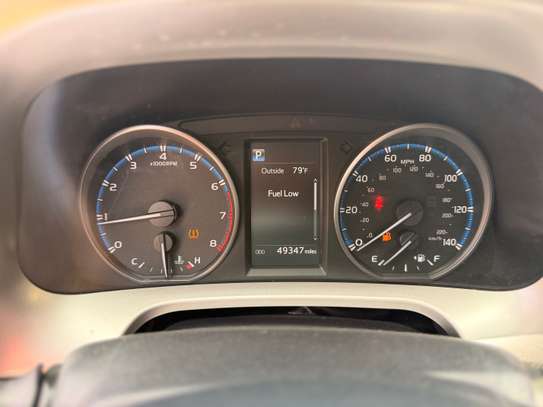 TOYOTA RAV4 XLE AWD  2017 image 14