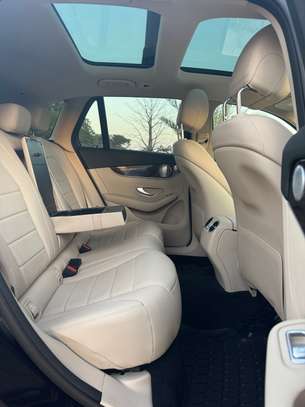 MERCEDES GLC 300 2018 image 10
