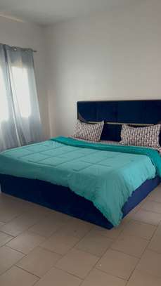 Appartement meublé au virage image 2
