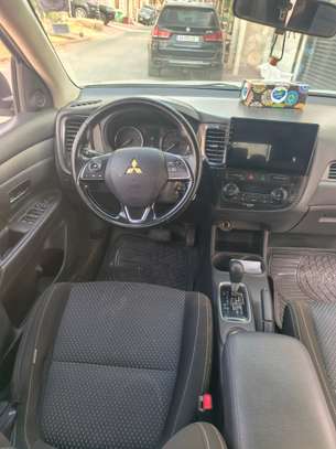 Mitsubishi Outlander 2016 7 places image 2