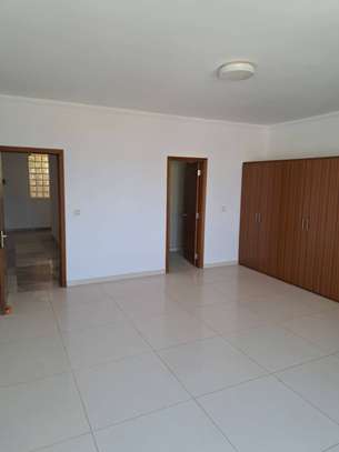 SPACIEUX APPARTEMENT 3 CHAMBRES A LOUER AUX ALMADIES image 5