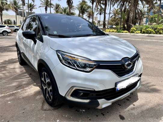 location Renault Qm3 image 3