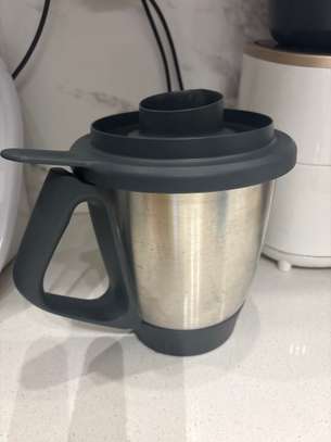 Thermomix TM6 + gros pack d'accessoires image 4