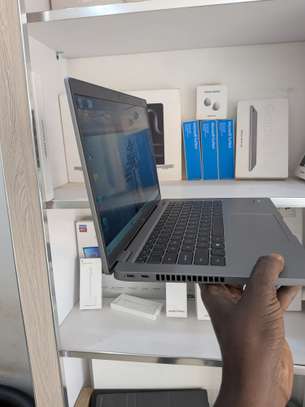 Dell Latitude 5430) i7 12e generation ) 16  ) 256 SSD tactil image 2