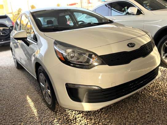KIA RIO image 4