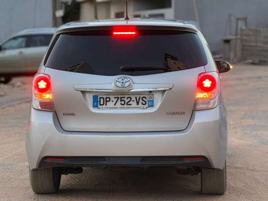 Toyota verso 7 place 2016 image 7