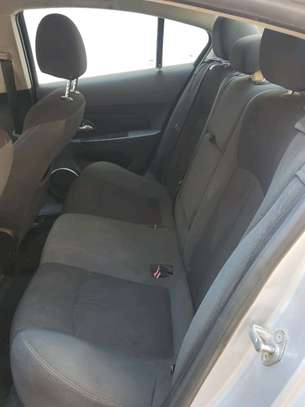 Chevrolet cruz image 7