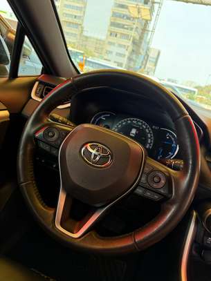 Toyota Rav4 Hybrid image 14