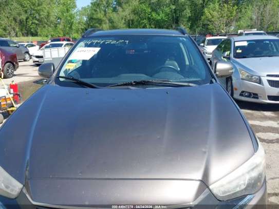 MITSUBISHI OUTLANDER SEL image 6